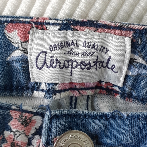 Aeropstale Ashley Ultra Skinny 1/2 26" Floral - Picture 7 of 9